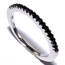 Bague argent rhodié 1,6g T 50 à 60 zircons noirs