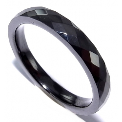 Bague  céramique facettée noire l 316 t 50 à 60