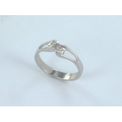 Bague argent rhodiee 1,8g t50 à 60 zircons