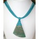 Collier cordon bleu coquillage triangle