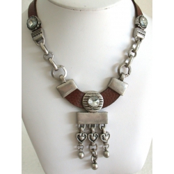 Collier métal cuir marron et strass