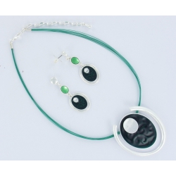 Set epoxy vert foncé  collier cables 42+8cm +bo