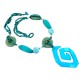 Collier coquillage. bois. fibre coco 60cm bleu