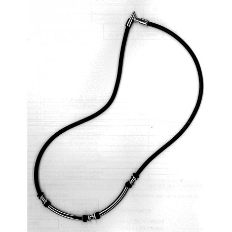 Collier acier et gomme